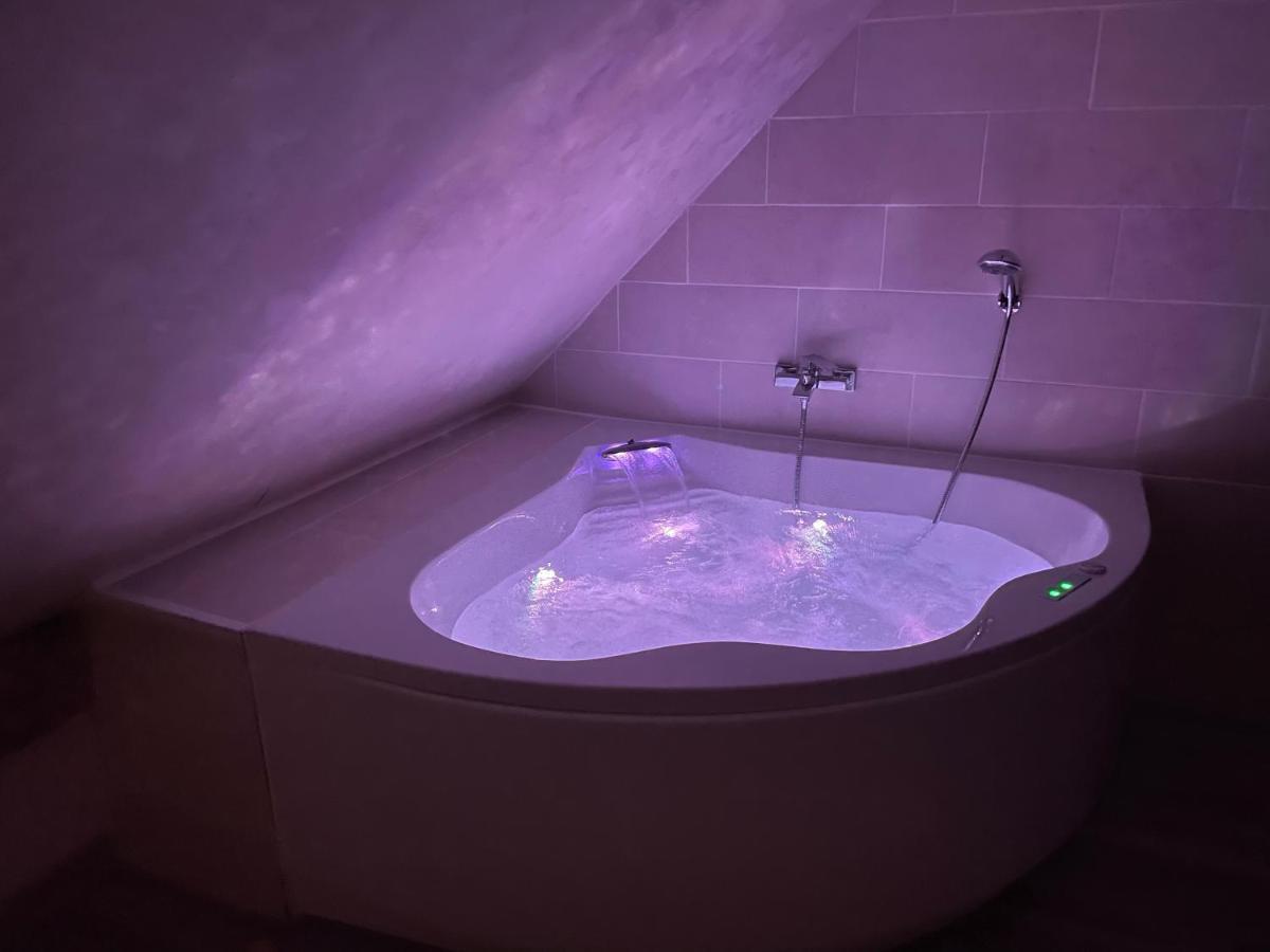 Le Nid D'Amour 2Pers / Wifi / Sauna ウーセン エクステリア 写真